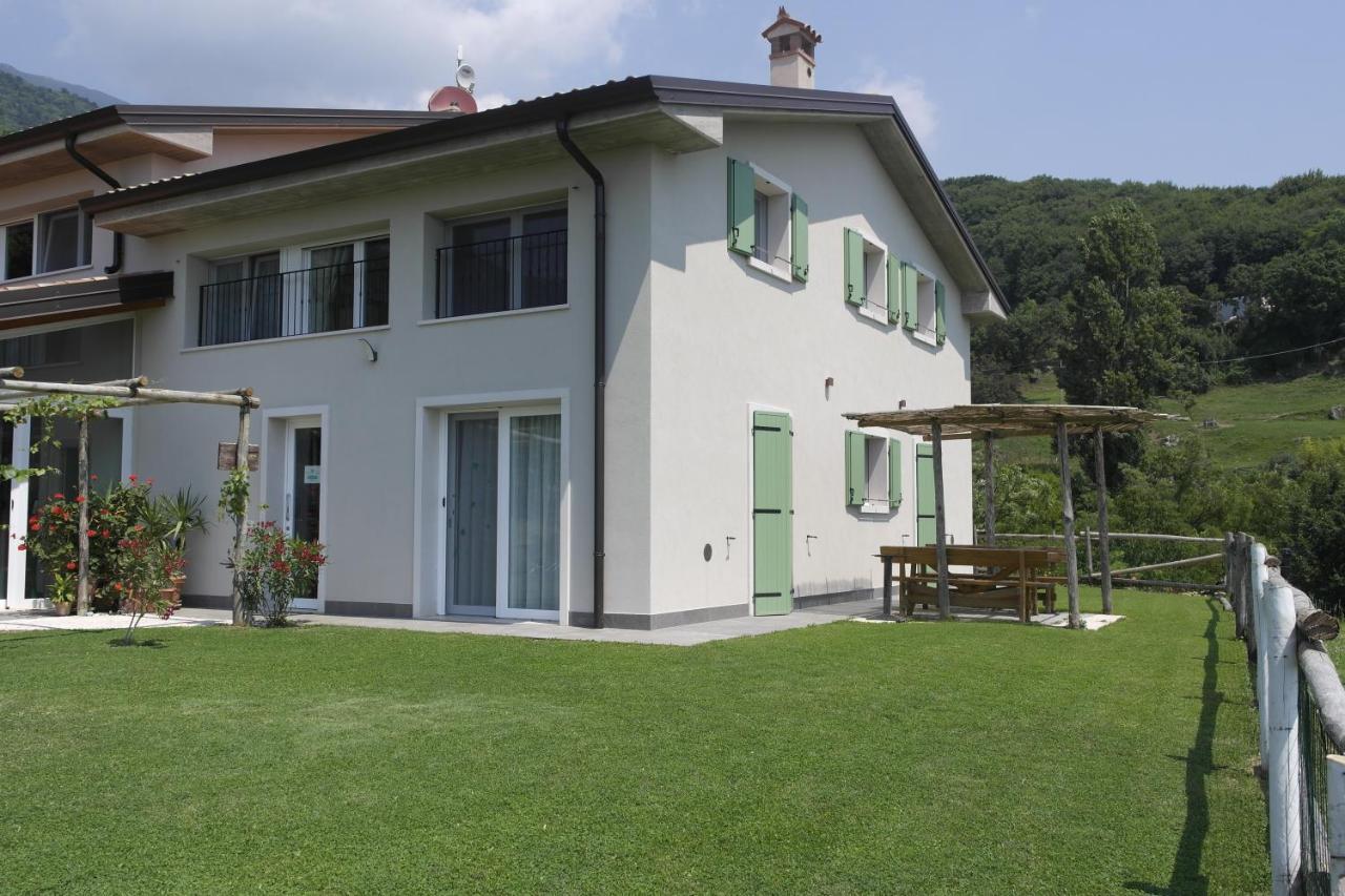 Agriturismo Fattoria Monte Baldo Vista Lago Каприно-Веронезе Экстерьер фото