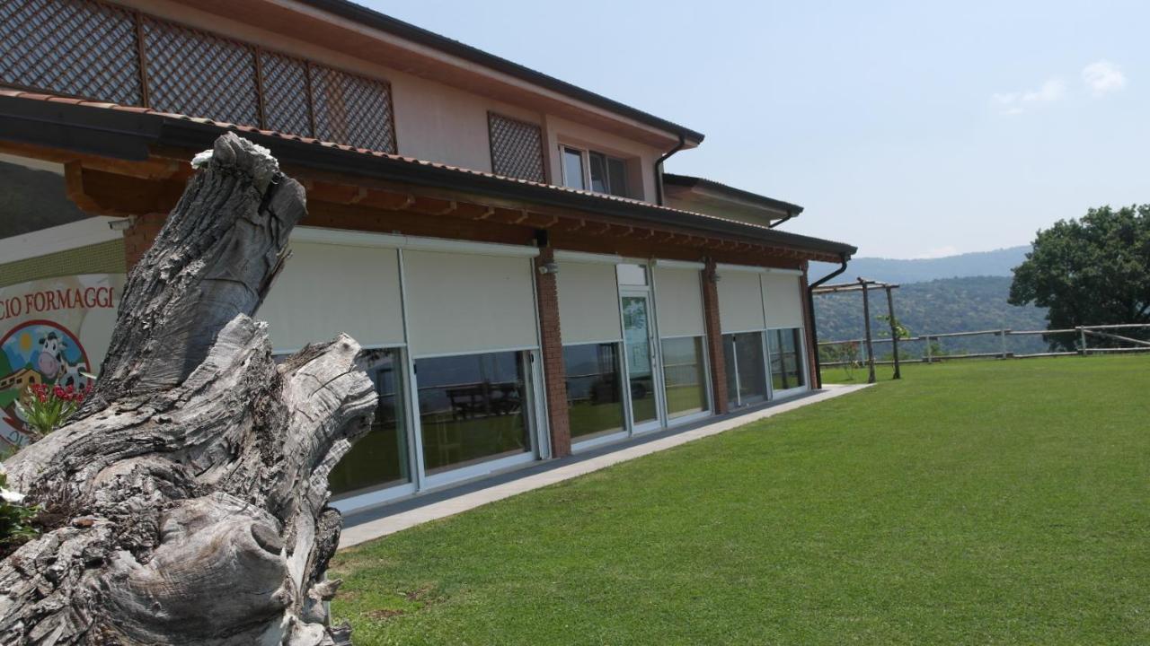 Agriturismo Fattoria Monte Baldo Vista Lago Каприно-Веронезе Экстерьер фото