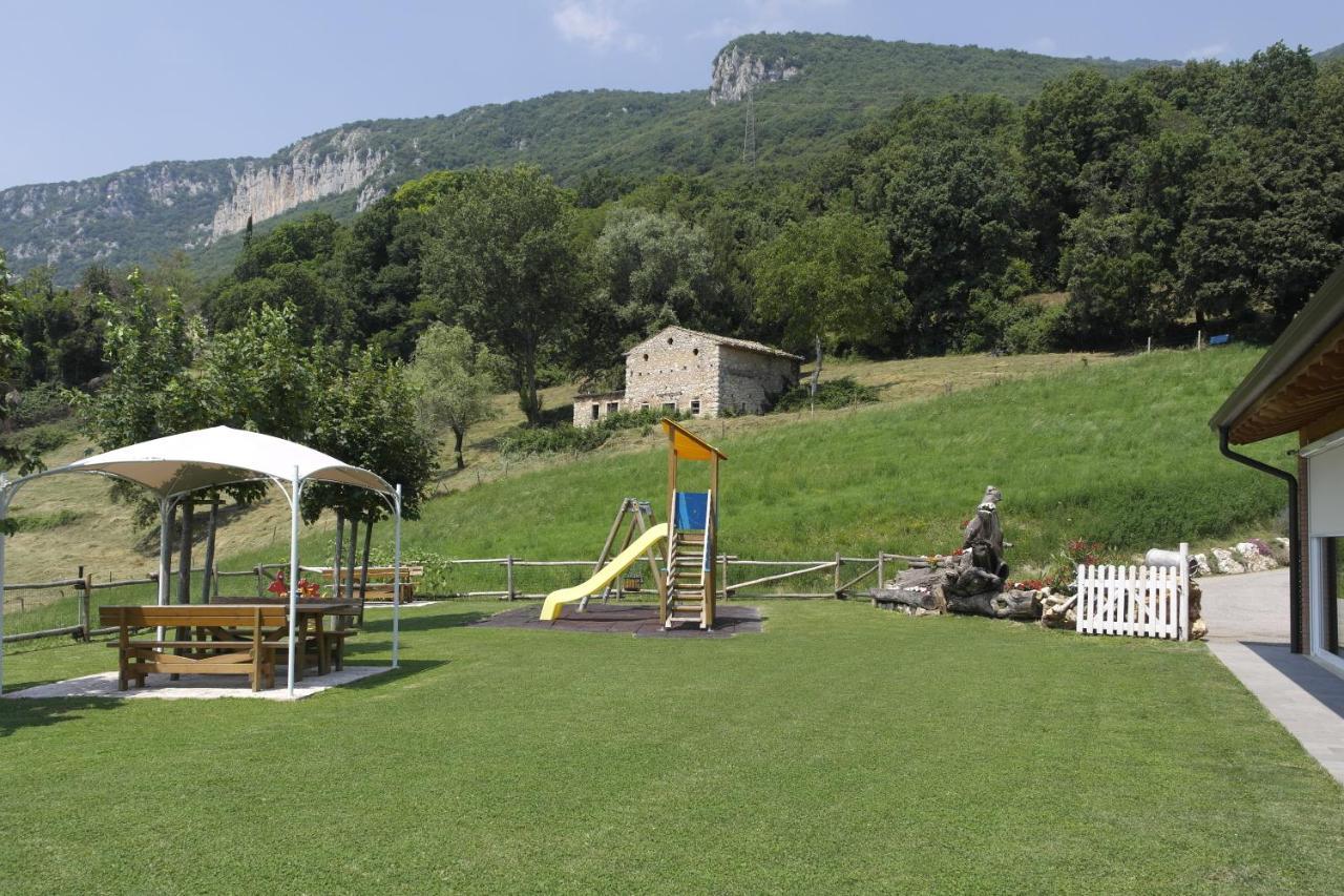 Agriturismo Fattoria Monte Baldo Vista Lago Каприно-Веронезе Экстерьер фото