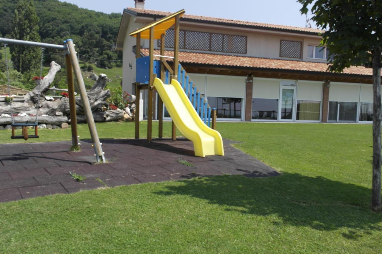 Agriturismo Fattoria Monte Baldo Vista Lago Каприно-Веронезе Экстерьер фото
